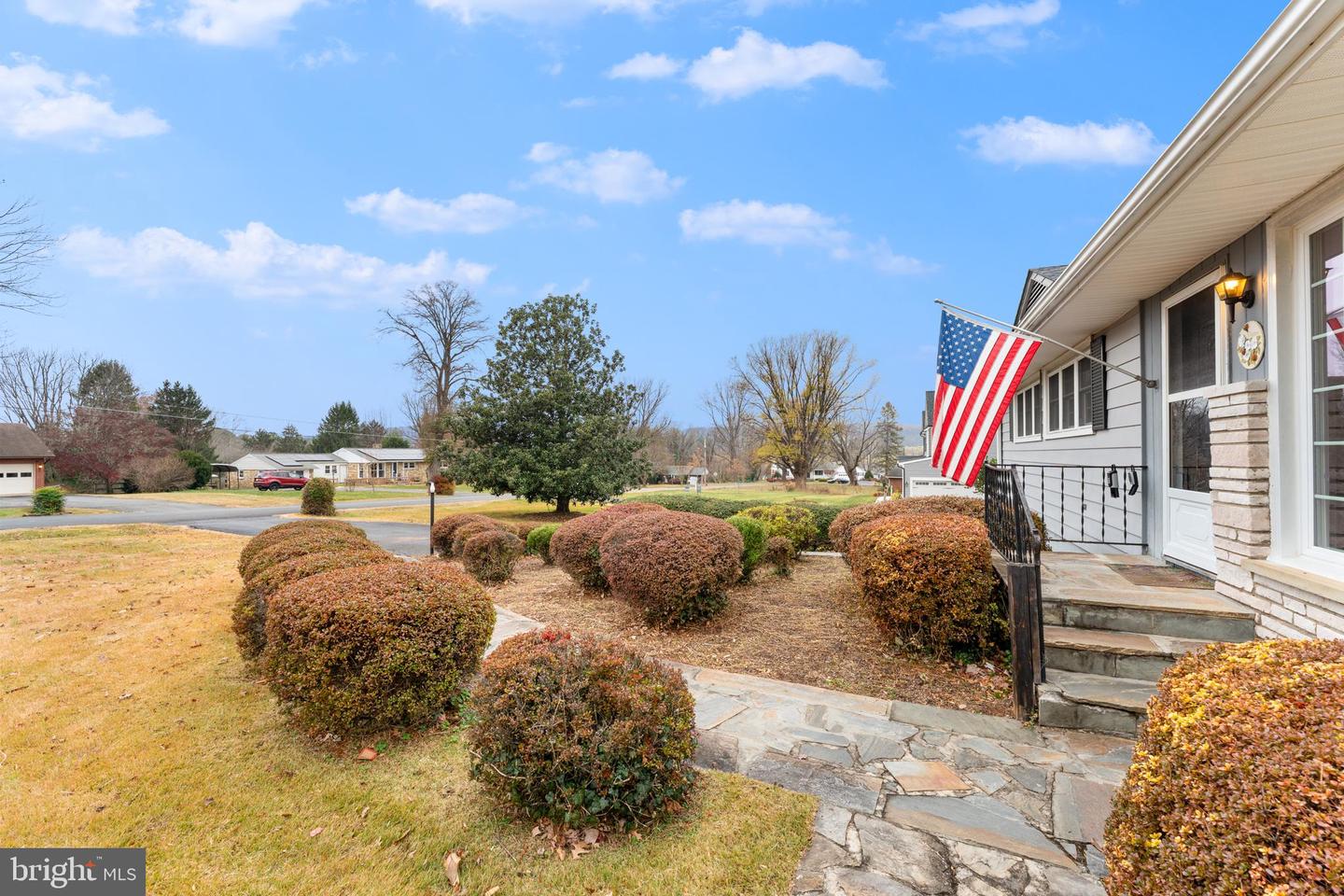 565 SOLGROVE RD, WARRENTON, Virginia 20186, 2 Bedrooms Bedrooms, ,1 BathroomBathrooms,Residential,For sale,565 SOLGROVE RD,VAFQ2019716 MLS # VAFQ2019716