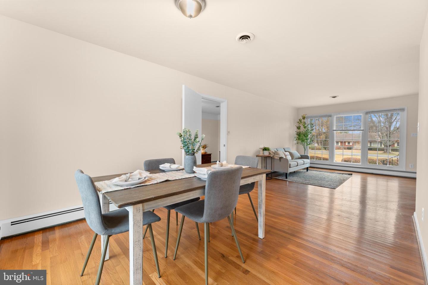 565 SOLGROVE RD, WARRENTON, Virginia 20186, 2 Bedrooms Bedrooms, ,1 BathroomBathrooms,Residential,For sale,565 SOLGROVE RD,VAFQ2019716 MLS # VAFQ2019716