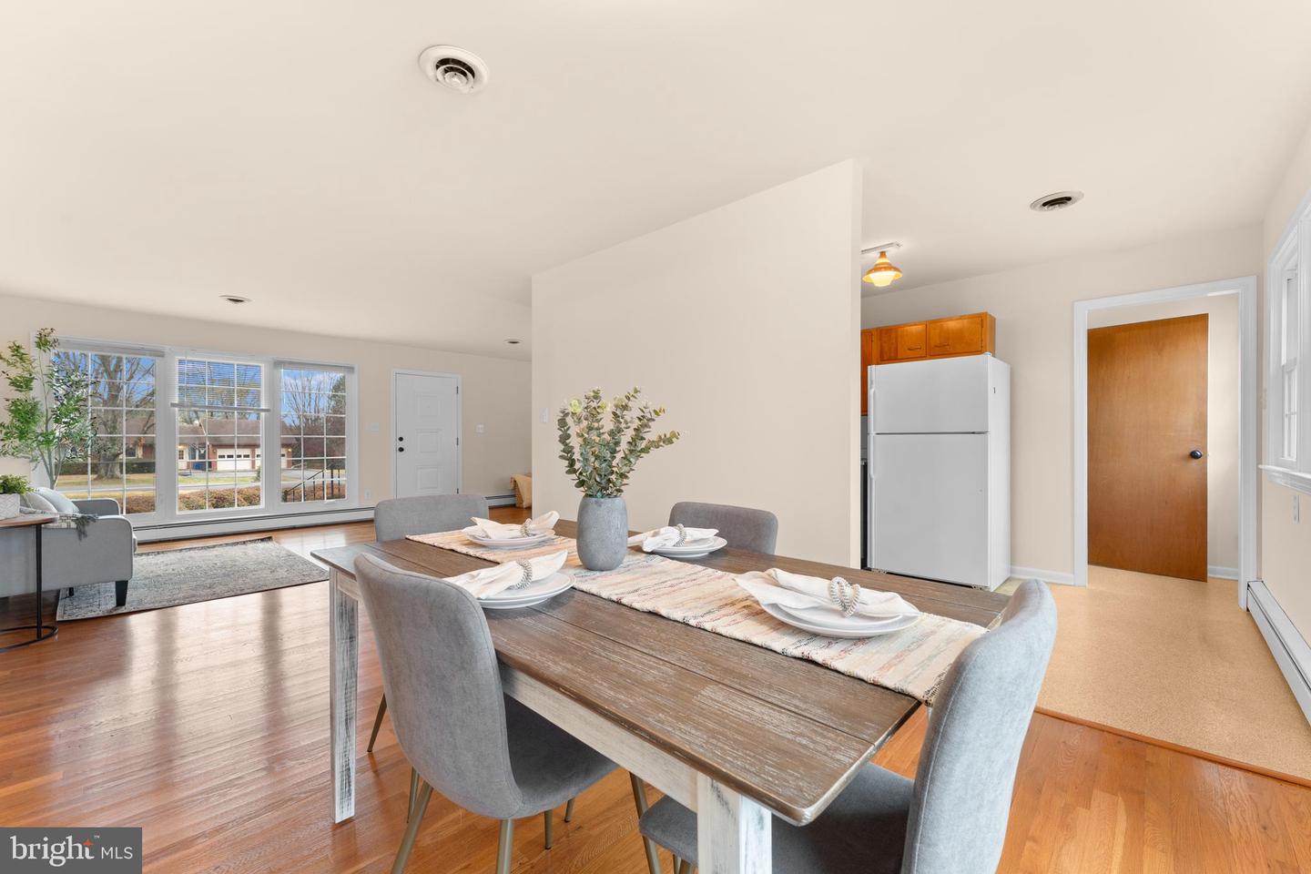 565 SOLGROVE RD, WARRENTON, Virginia 20186, 2 Bedrooms Bedrooms, ,1 BathroomBathrooms,Residential,For sale,565 SOLGROVE RD,VAFQ2019716 MLS # VAFQ2019716