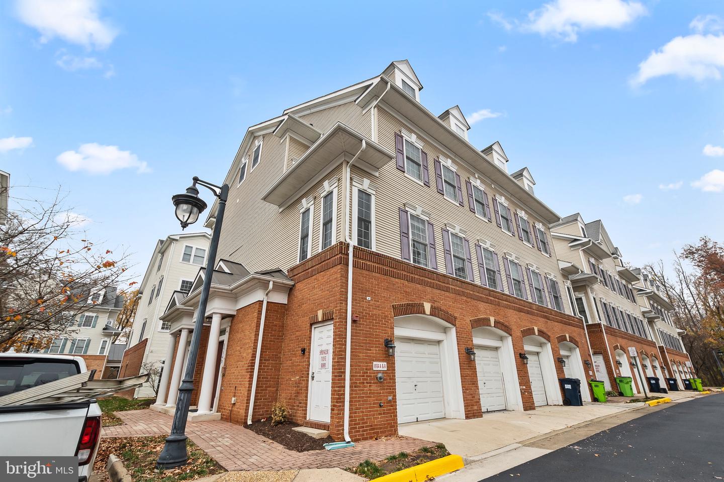 8934 MILFORD HAVEN CT #B, LORTON, Virginia 22079, 3 Bedrooms Bedrooms, ,2 BathroomsBathrooms,Residential,For sale,8934 MILFORD HAVEN CT #B,VAFX2279916 MLS # VAFX2279916