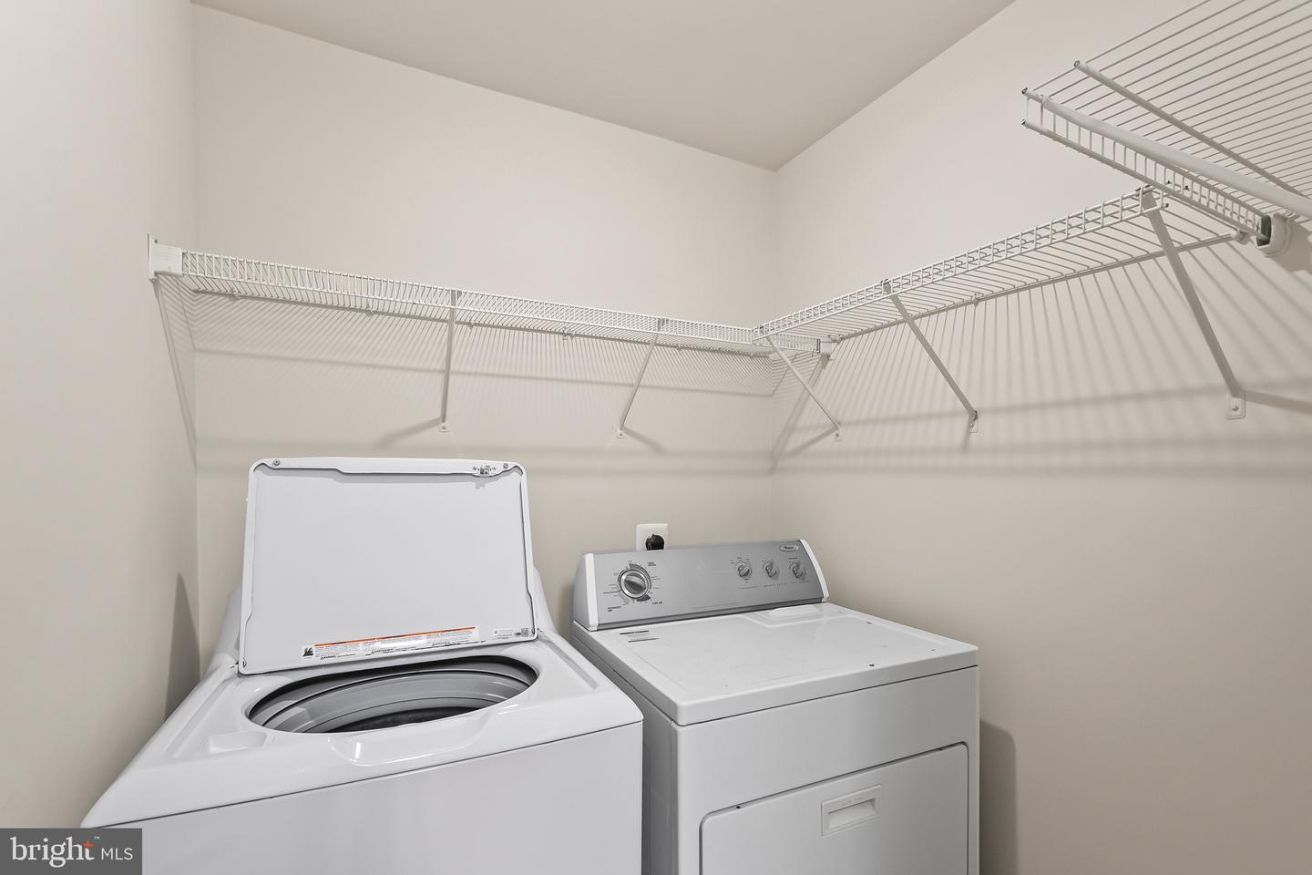 8934 MILFORD HAVEN CT #B, LORTON, Virginia 22079, 3 Bedrooms Bedrooms, ,2 BathroomsBathrooms,Residential,For sale,8934 MILFORD HAVEN CT #B,VAFX2279916 MLS # VAFX2279916