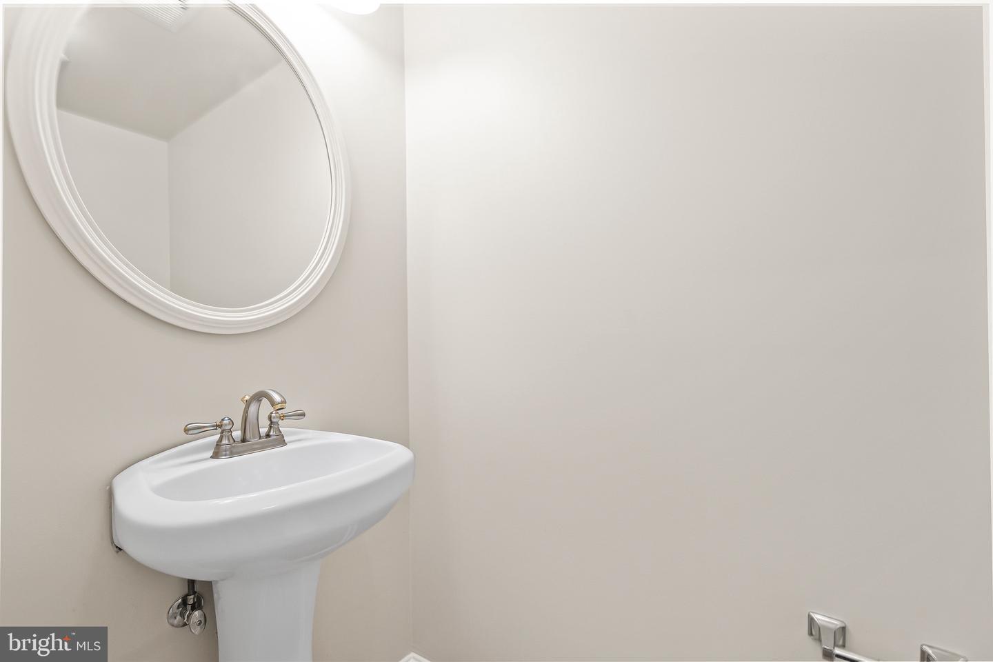 8934 MILFORD HAVEN CT #B, LORTON, Virginia 22079, 3 Bedrooms Bedrooms, ,2 BathroomsBathrooms,Residential,For sale,8934 MILFORD HAVEN CT #B,VAFX2279916 MLS # VAFX2279916