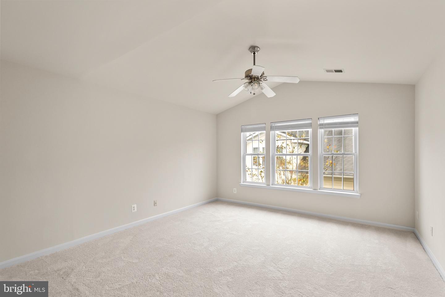 8934 MILFORD HAVEN CT #B, LORTON, Virginia 22079, 3 Bedrooms Bedrooms, ,2 BathroomsBathrooms,Residential,For sale,8934 MILFORD HAVEN CT #B,VAFX2279916 MLS # VAFX2279916