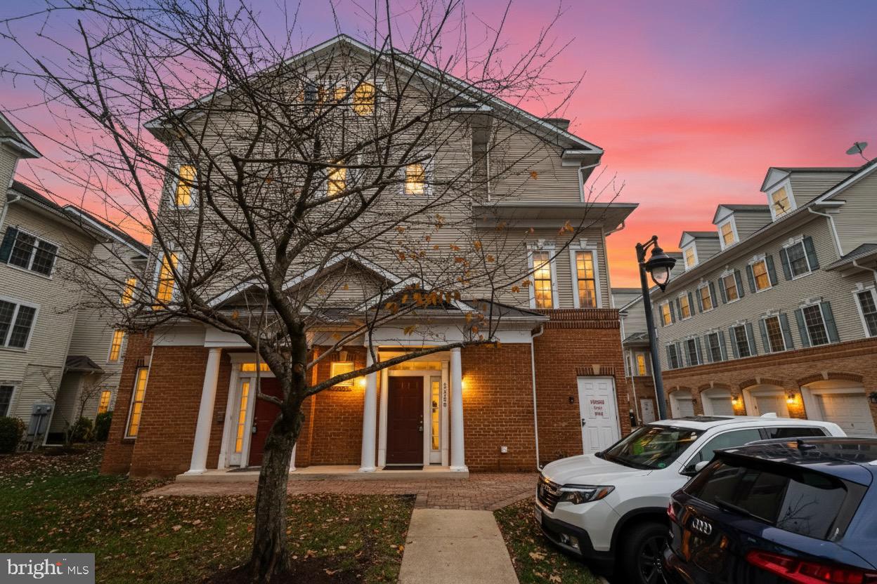 8934 MILFORD HAVEN CT #B, LORTON, Virginia 22079, 3 Bedrooms Bedrooms, ,2 BathroomsBathrooms,Residential,For sale,8934 MILFORD HAVEN CT #B,VAFX2279916 MLS # VAFX2279916