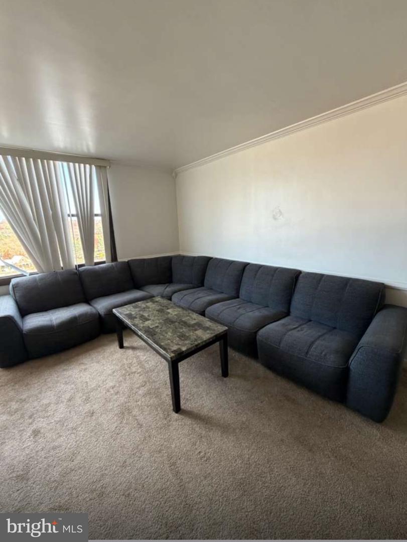 4600 DUKE ST #1423, ALEXANDRIA, Virginia 22304, 2 Bedrooms Bedrooms, 3 Rooms Rooms,1 BathroomBathrooms,Residential,For sale,4600 DUKE ST #1423,VAAX2051946 MLS # VAAX2051946