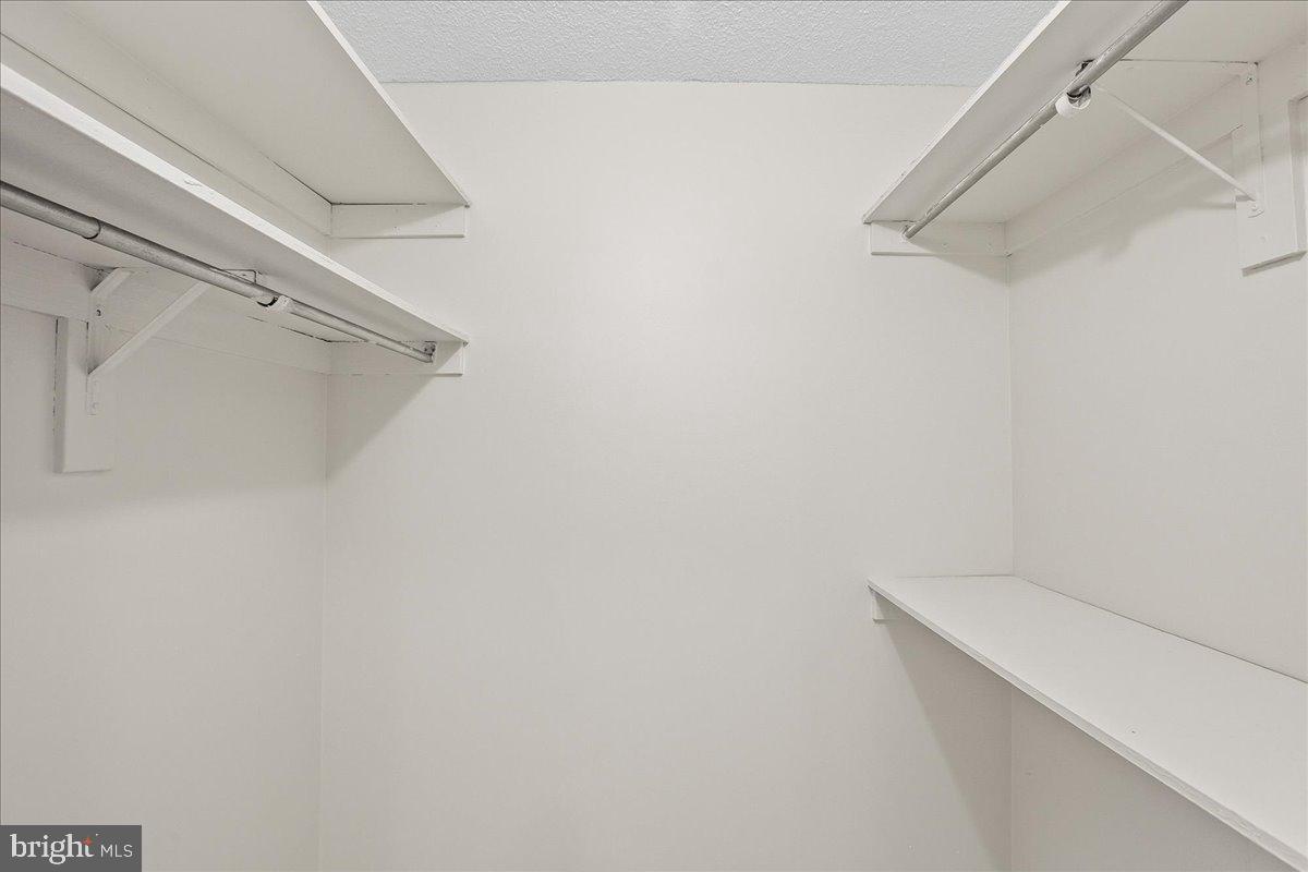 203 YOAKUM PKWY #519, ALEXANDRIA, Virginia 22304, 2 Bedrooms Bedrooms, ,2 BathroomsBathrooms,Residential,For sale,203 YOAKUM PKWY #519,VAAX2051950 MLS # VAAX2051950