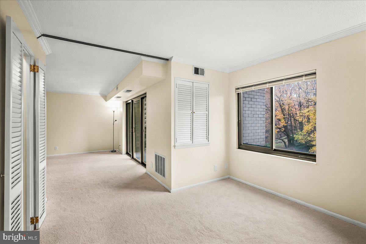 203 YOAKUM PKWY #519, ALEXANDRIA, Virginia 22304, 2 Bedrooms Bedrooms, ,2 BathroomsBathrooms,Residential,For sale,203 YOAKUM PKWY #519,VAAX2051950 MLS # VAAX2051950