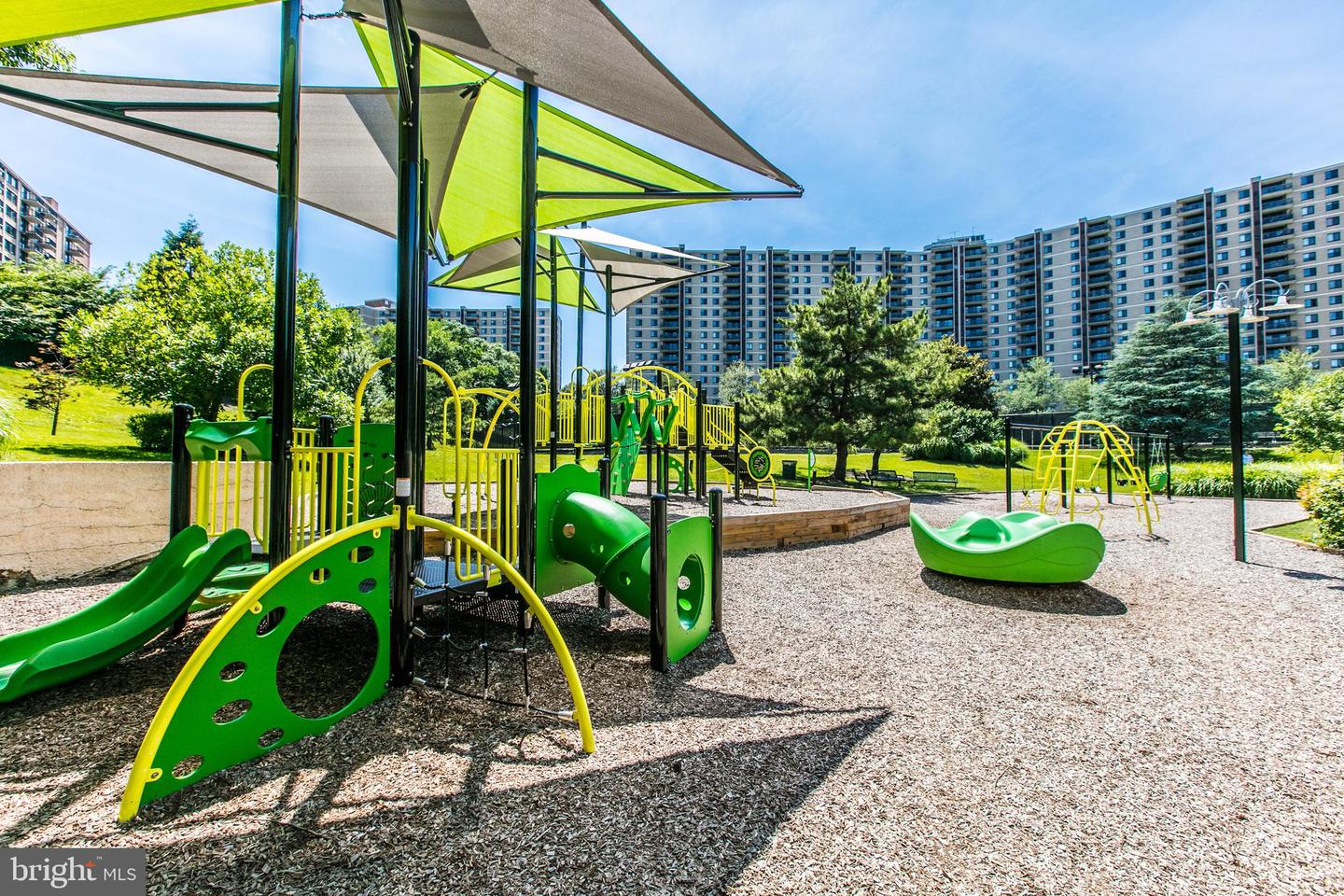 203 YOAKUM PKWY #519, ALEXANDRIA, Virginia 22304, 2 Bedrooms Bedrooms, ,2 BathroomsBathrooms,Residential,For sale,203 YOAKUM PKWY #519,VAAX2051950 MLS # VAAX2051950