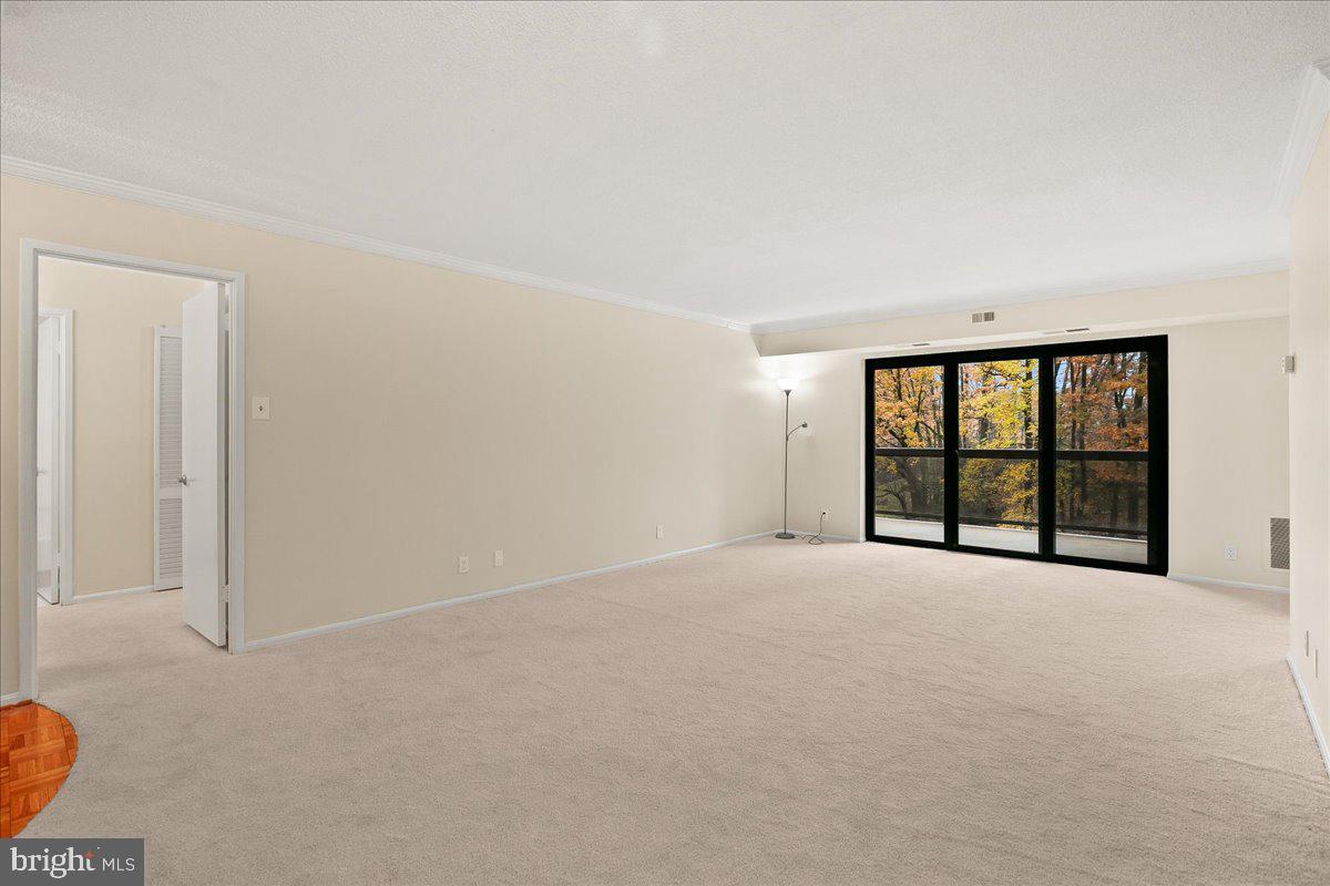 203 YOAKUM PKWY #519, ALEXANDRIA, Virginia 22304, 2 Bedrooms Bedrooms, ,2 BathroomsBathrooms,Residential,For sale,203 YOAKUM PKWY #519,VAAX2051950 MLS # VAAX2051950