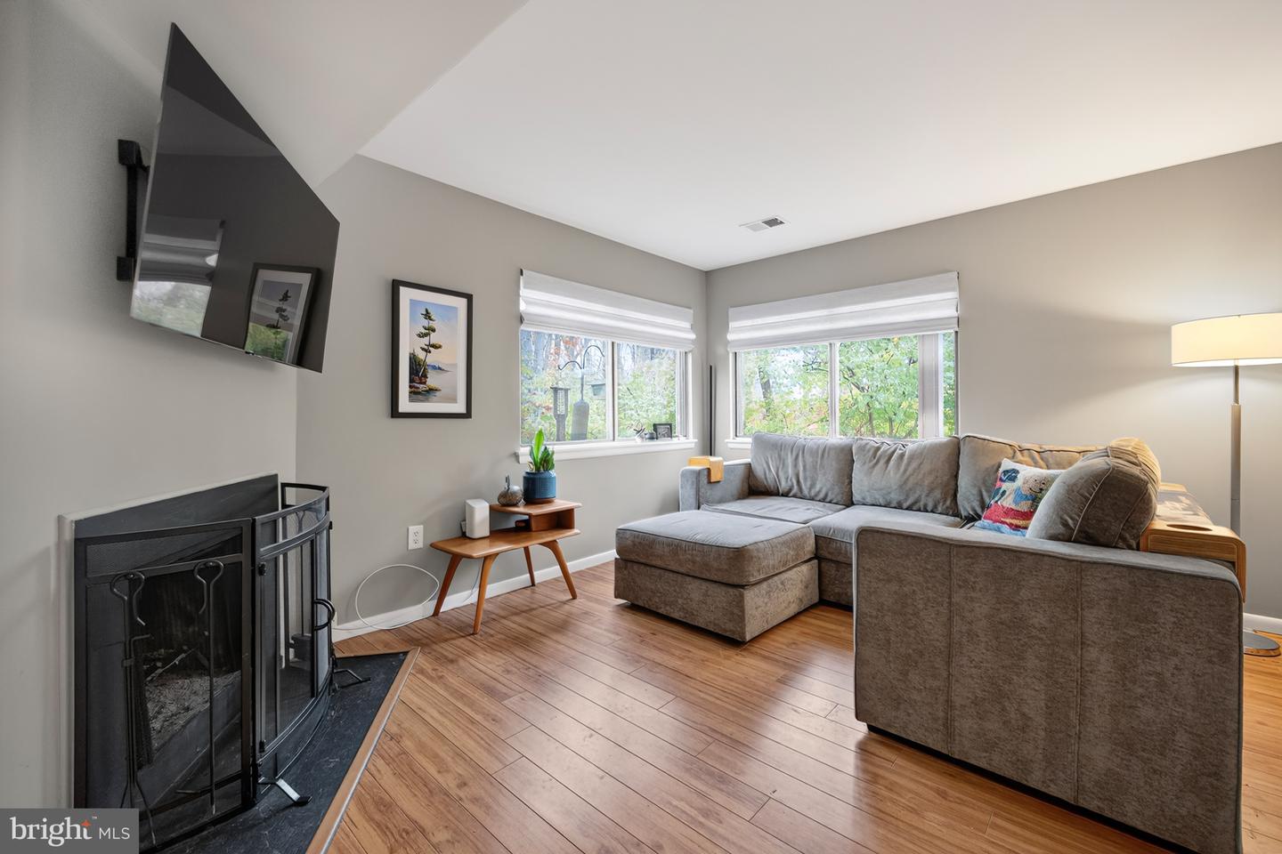 5602 SUMMER OAK WAY, BURKE, Virginia 22015, 2 Bedrooms Bedrooms, 9 Rooms Rooms,1 BathroomBathrooms,Residential,For sale,5602 SUMMER OAK WAY,VAFX2279984 MLS # VAFX2279984 5602 SUMMER OAK WAY, BURKE, Virginia 22015, 2 Bedrooms Bedrooms, 9 Rooms Rooms,1 BathroomBathrooms,Residential,For sale,5602 SUMMER OAK WAY,VAFX2279984 MLS # VAFX2279984