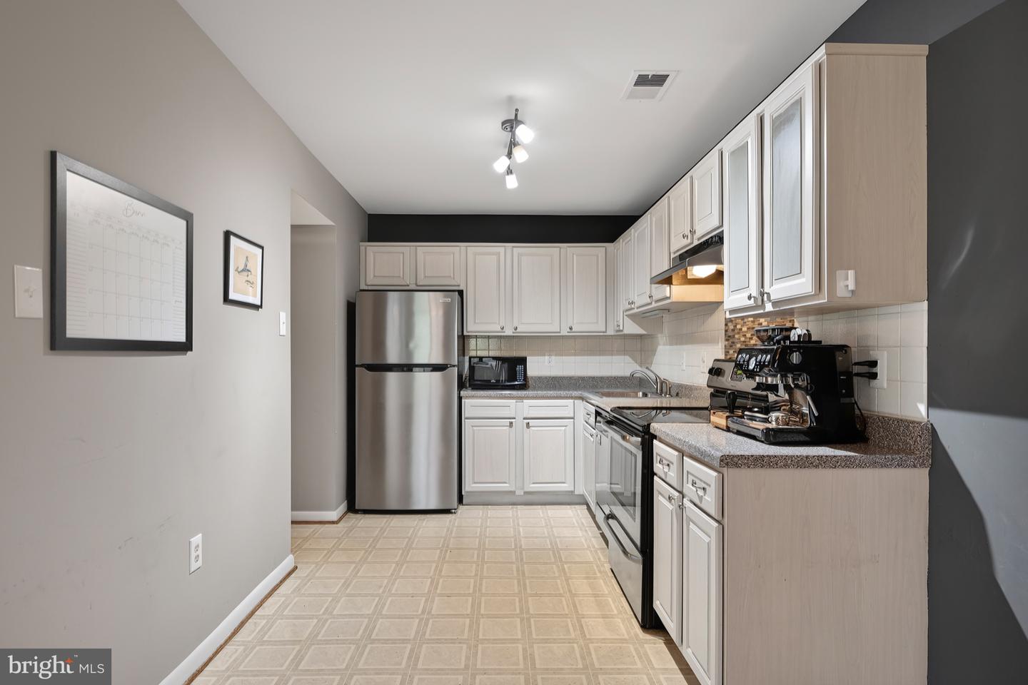 5602 SUMMER OAK WAY, BURKE, Virginia 22015, 2 Bedrooms Bedrooms, 9 Rooms Rooms,1 BathroomBathrooms,Residential,For sale,5602 SUMMER OAK WAY,VAFX2279984 MLS # VAFX2279984 5602 SUMMER OAK WAY, BURKE, Virginia 22015, 2 Bedrooms Bedrooms, 9 Rooms Rooms,1 BathroomBathrooms,Residential,For sale,5602 SUMMER OAK WAY,VAFX2279984 MLS # VAFX2279984