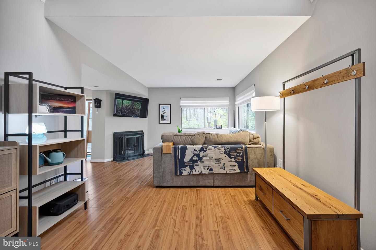 5602 SUMMER OAK WAY, BURKE, Virginia 22015, 2 Bedrooms Bedrooms, 9 Rooms Rooms,1 BathroomBathrooms,Residential,For sale,5602 SUMMER OAK WAY,VAFX2279984 MLS # VAFX2279984 5602 SUMMER OAK WAY, BURKE, Virginia 22015, 2 Bedrooms Bedrooms, 9 Rooms Rooms,1 BathroomBathrooms,Residential,For sale,5602 SUMMER OAK WAY,VAFX2279984 MLS # VAFX2279984