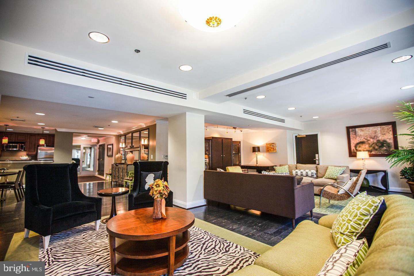 485 HARBOR SIDE ST #412, WOODBRIDGE, Virginia 22191, 2 Bedrooms Bedrooms, ,2 BathroomsBathrooms,Residential,For sale,485 HARBOR SIDE ST #412,VAPW2108008 MLS # VAPW2108008