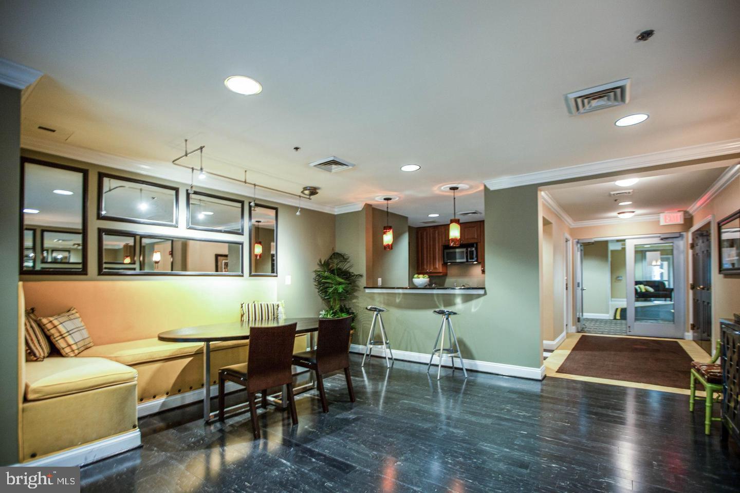 485 HARBOR SIDE ST #412, WOODBRIDGE, Virginia 22191, 2 Bedrooms Bedrooms, ,2 BathroomsBathrooms,Residential,For sale,485 HARBOR SIDE ST #412,VAPW2108008 MLS # VAPW2108008