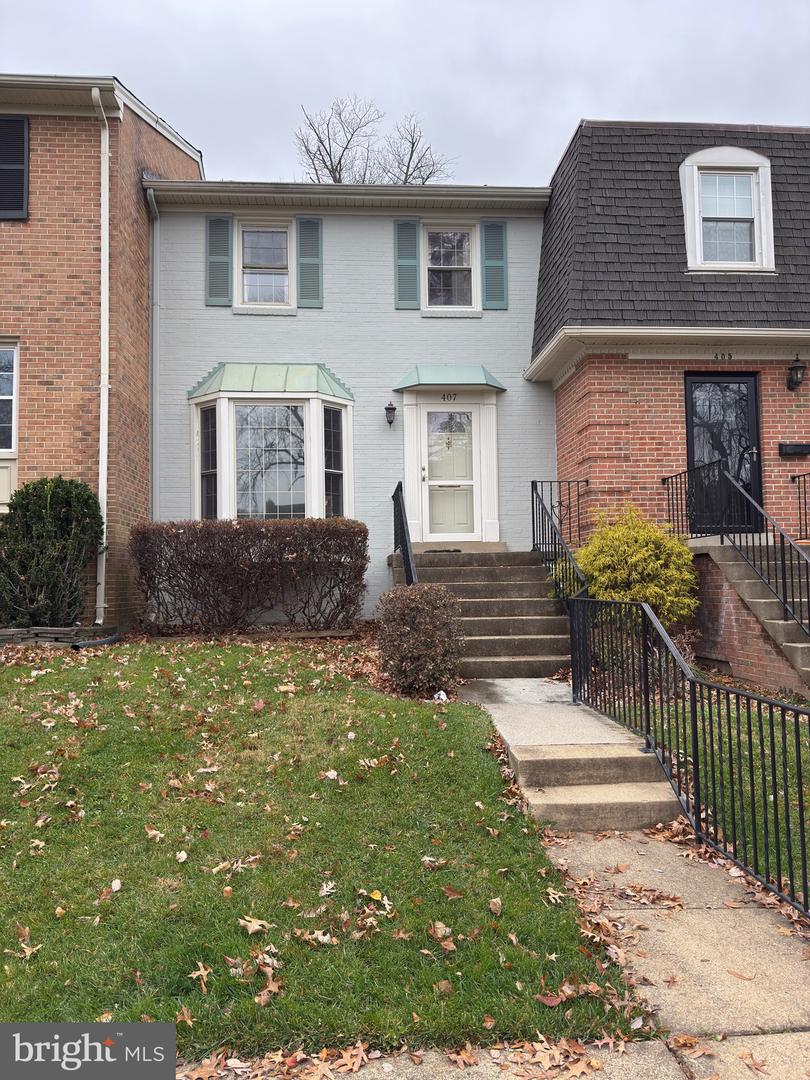 407 MILL ST SE, VIENNA, Virginia 22180, 3 Bedrooms Bedrooms, ,2 BathroomsBathrooms,Residential,For sale,407 MILL ST SE,VAFX2279750 MLS # VAFX2279750