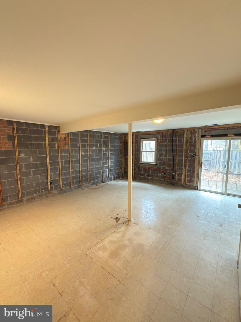 407 MILL ST SE, VIENNA, Virginia 22180, 3 Bedrooms Bedrooms, ,2 BathroomsBathrooms,Residential,For sale,407 MILL ST SE,VAFX2279750 MLS # VAFX2279750