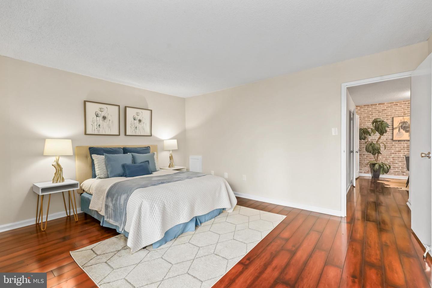 5300 HOLMES RUN PKWY #410, ALEXANDRIA, Virginia 22304, 1 Bedroom Bedrooms, ,1 BathroomBathrooms,Residential,For sale,5300 HOLMES RUN PKWY #410,VAAX2051926 MLS # VAAX2051926