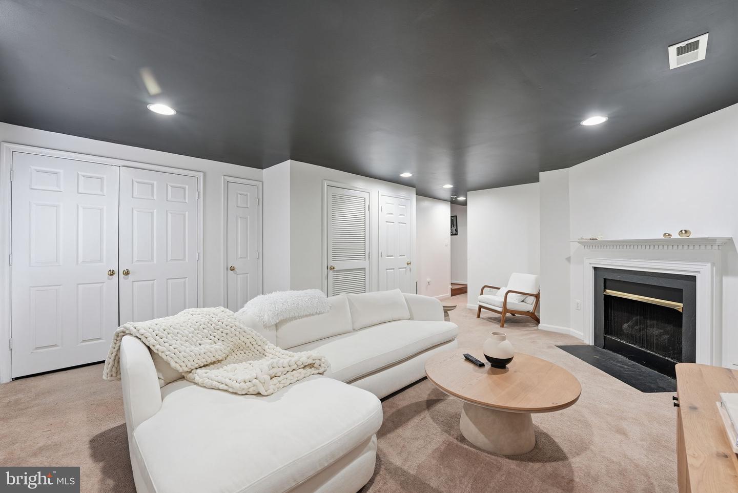 12831 HUNTERBROOK DR, WOODBRIDGE, Virginia 22192, 3 Bedrooms Bedrooms, ,3 BathroomsBathrooms,Residential,For sale,12831 HUNTERBROOK DR,VAPW2108050 MLS # VAPW2108050