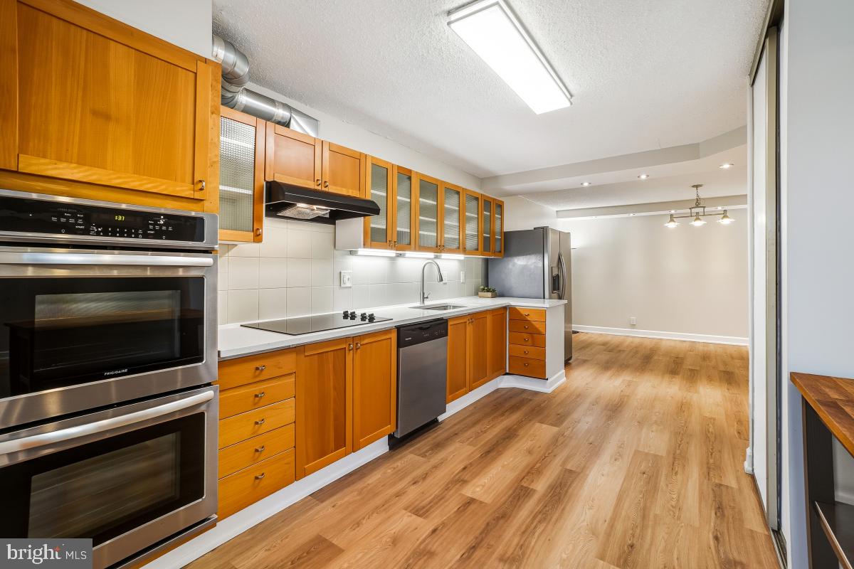 5904 MOUNT EAGLE DR #601, ALEXANDRIA, Virginia 22303, 2 Bedrooms Bedrooms, 8 Rooms Rooms,2 BathroomsBathrooms,Residential,For sale,5904 MOUNT EAGLE DR #601,VAFX2279938 MLS # VAFX2279938