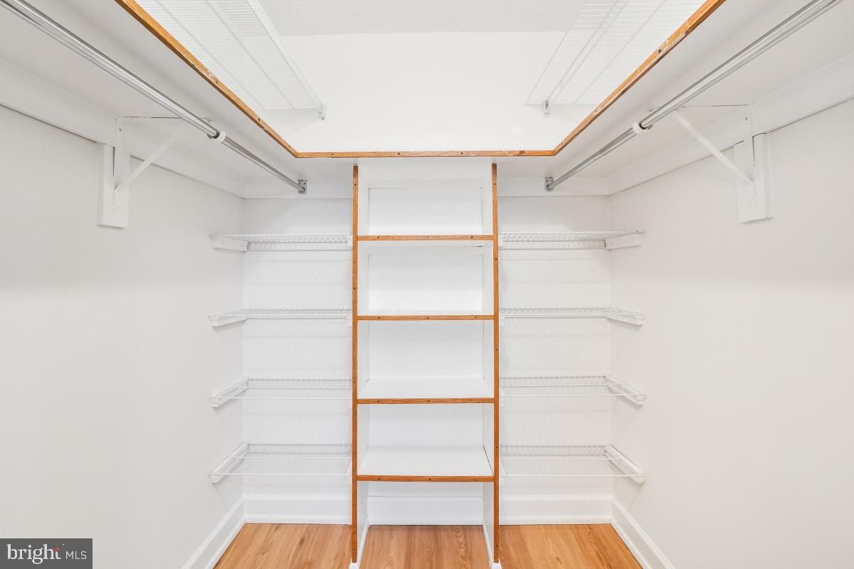 5904 MOUNT EAGLE DR #601, ALEXANDRIA, Virginia 22303, 2 Bedrooms Bedrooms, 8 Rooms Rooms,2 BathroomsBathrooms,Residential,For sale,5904 MOUNT EAGLE DR #601,VAFX2279938 MLS # VAFX2279938