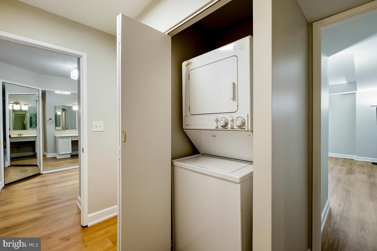 5904 MOUNT EAGLE DR #601, ALEXANDRIA, Virginia 22303, 2 Bedrooms Bedrooms, 8 Rooms Rooms,2 BathroomsBathrooms,Residential,For sale,5904 MOUNT EAGLE DR #601,VAFX2279938 MLS # VAFX2279938