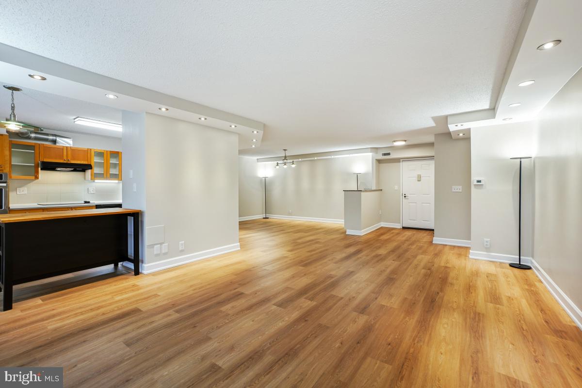 5904 MOUNT EAGLE DR #601, ALEXANDRIA, Virginia 22303, 2 Bedrooms Bedrooms, 8 Rooms Rooms,2 BathroomsBathrooms,Residential,For sale,5904 MOUNT EAGLE DR #601,VAFX2279938 MLS # VAFX2279938