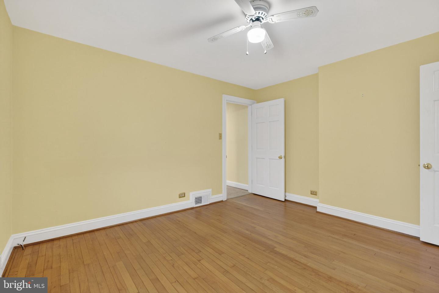 335 W ASHER ST, CULPEPER, Virginia 22701, 4 Bedrooms Bedrooms, ,2 BathroomsBathrooms,Residential,For sale,335 W ASHER ST,VACU2012126 MLS # VACU2012126