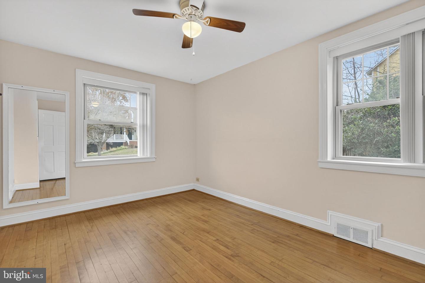 335 W ASHER ST, CULPEPER, Virginia 22701, 4 Bedrooms Bedrooms, ,2 BathroomsBathrooms,Residential,For sale,335 W ASHER ST,VACU2012126 MLS # VACU2012126