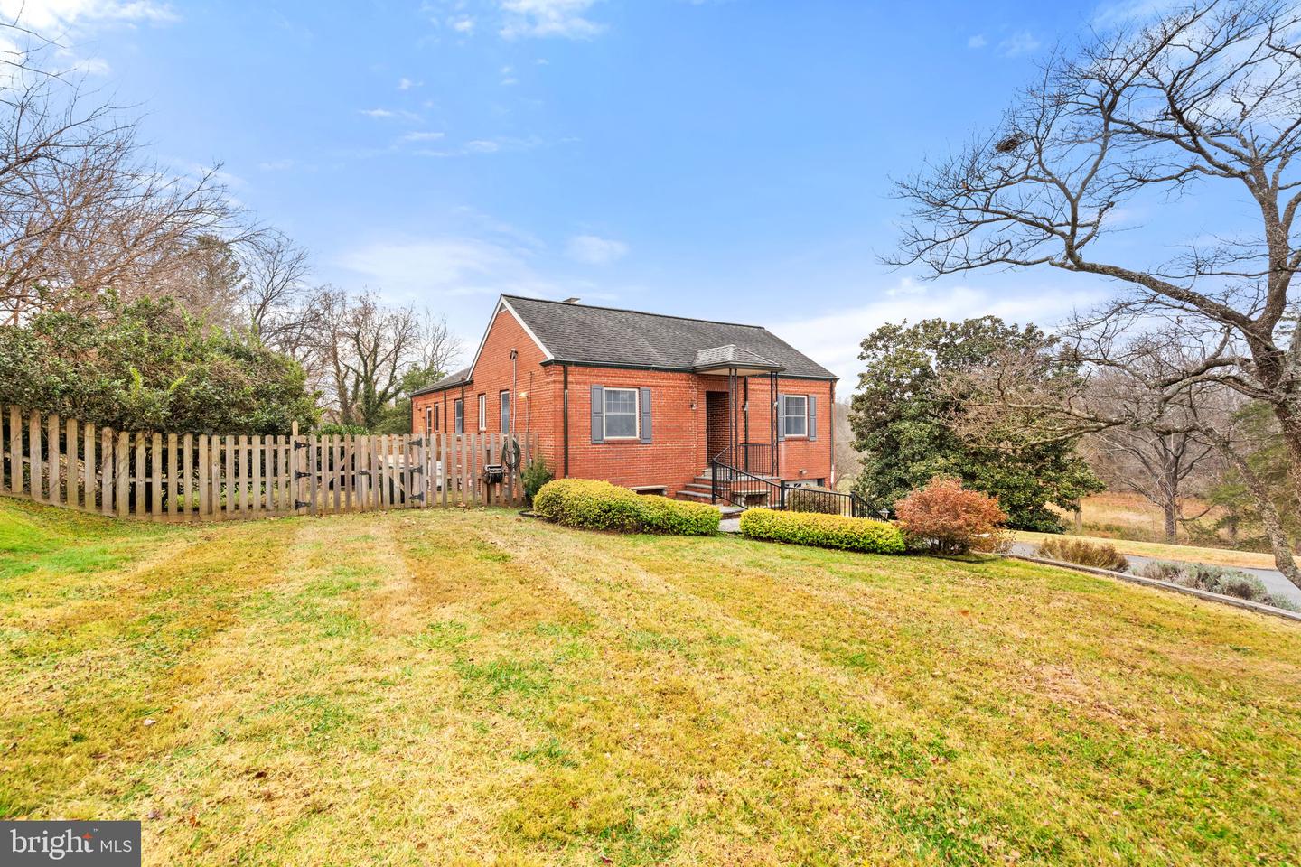 335 W ASHER ST, CULPEPER, Virginia 22701, 4 Bedrooms Bedrooms, ,2 BathroomsBathrooms,Residential,For sale,335 W ASHER ST,VACU2012126 MLS # VACU2012126