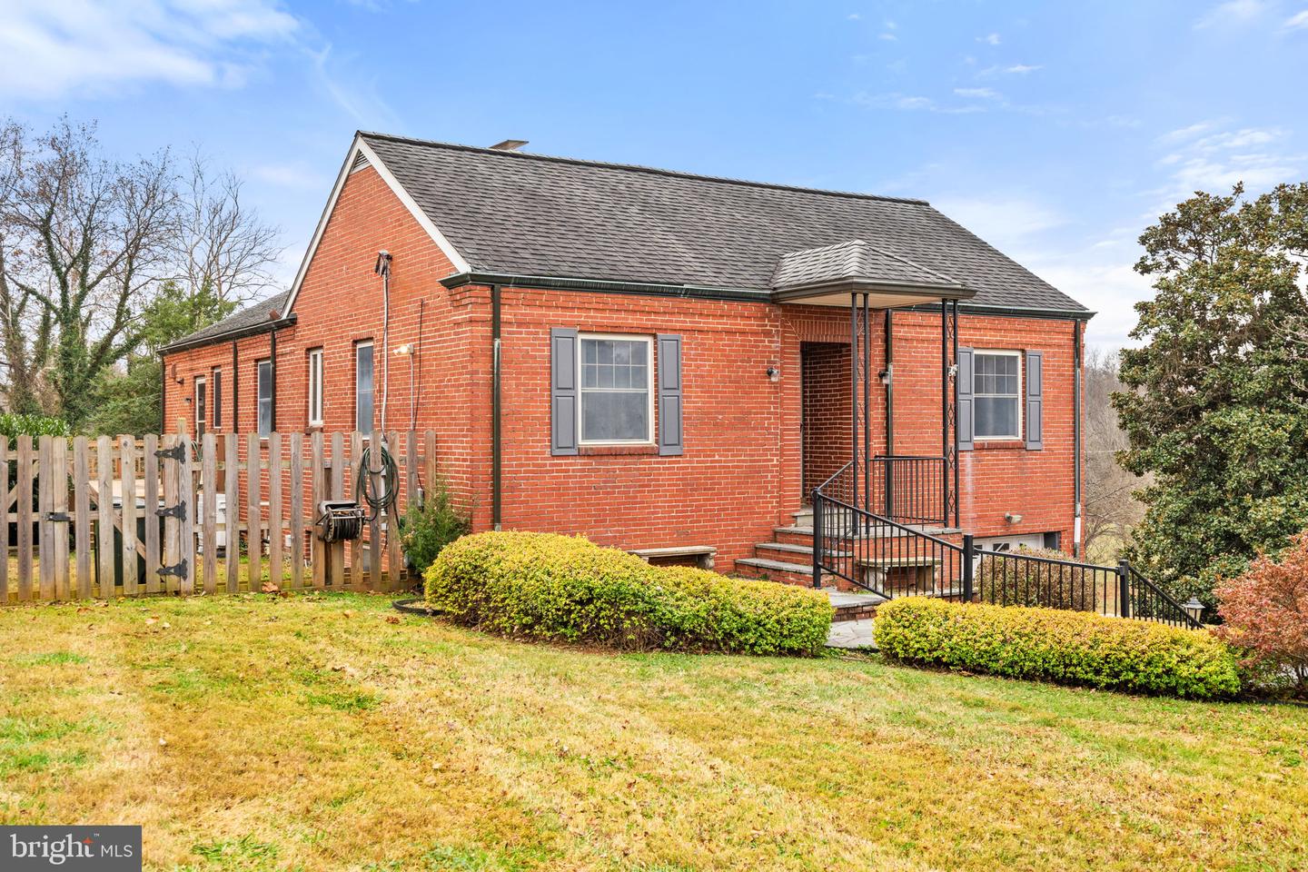 335 W ASHER ST, CULPEPER, Virginia 22701, 4 Bedrooms Bedrooms, ,2 BathroomsBathrooms,Residential,For sale,335 W ASHER ST,VACU2012126 MLS # VACU2012126