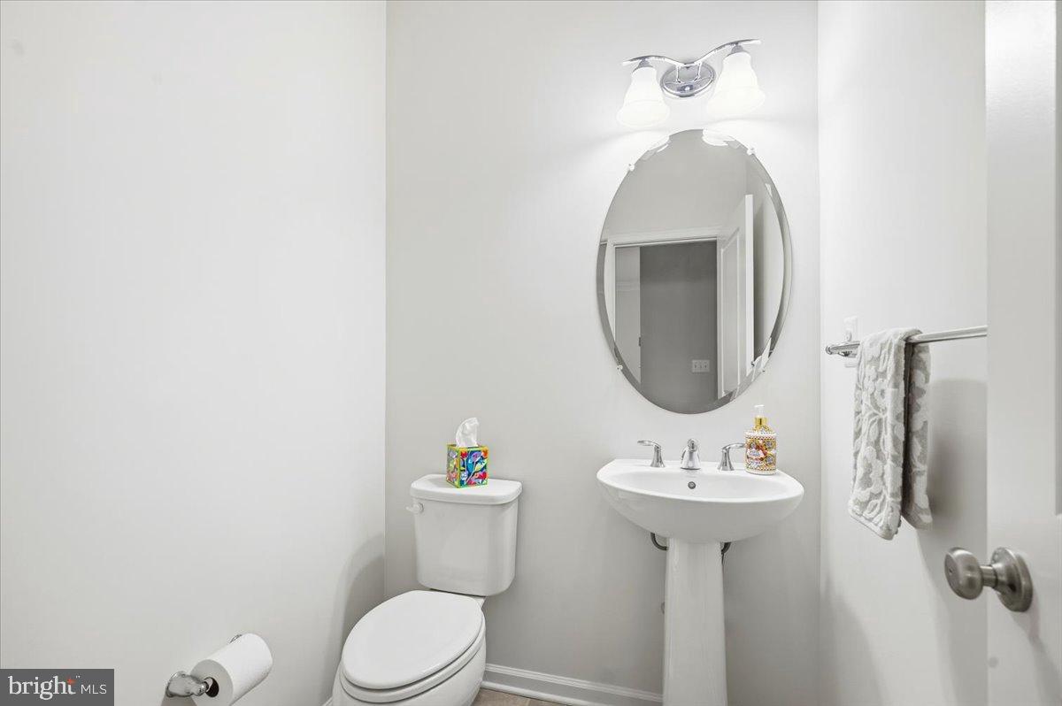 42822 EDGEGROVE TER, ASHBURN, Virginia 20148, 3 Bedrooms Bedrooms, 9 Rooms Rooms,3 BathroomsBathrooms,Residential,For sale,42822 EDGEGROVE TER,VALO2111454 MLS # VALO2111454