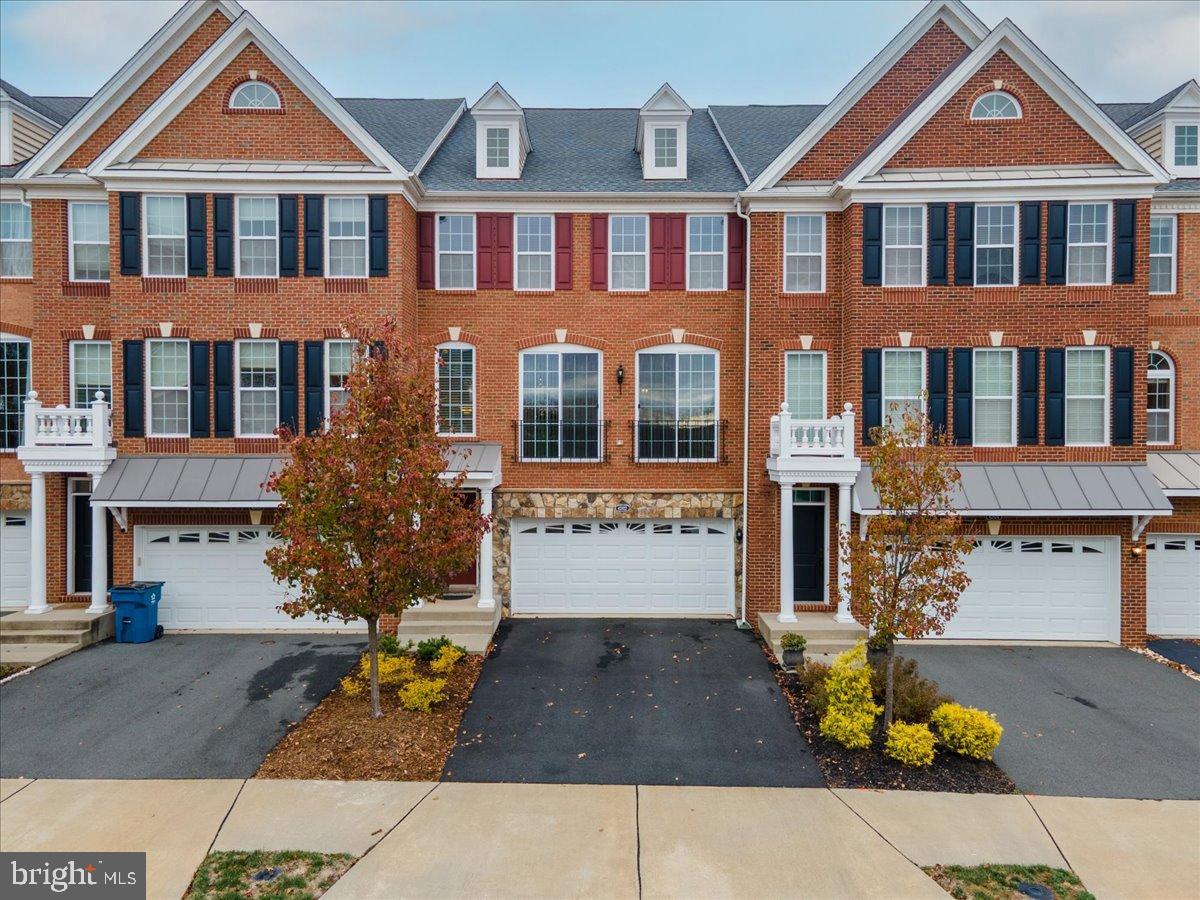 42822 EDGEGROVE TER, ASHBURN, Virginia 20148, 3 Bedrooms Bedrooms, 9 Rooms Rooms,3 BathroomsBathrooms,Residential,For sale,42822 EDGEGROVE TER,VALO2111454 MLS # VALO2111454