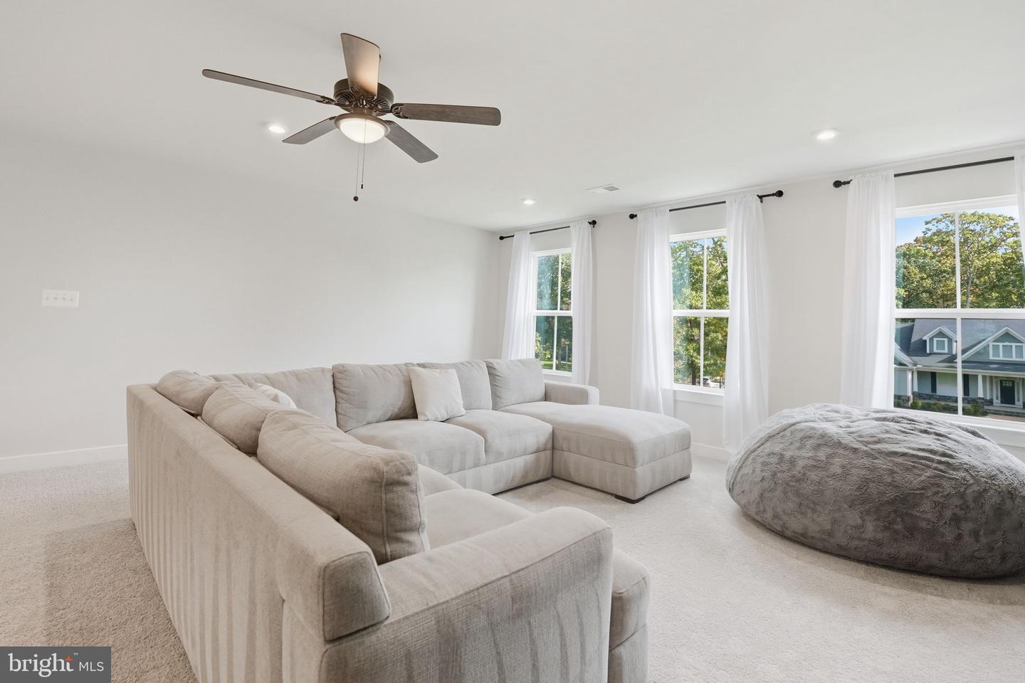 11202 PRESWICK LN, SPOTSYLVANIA, Virginia 22551, 7 Bedrooms Bedrooms, ,5 BathroomsBathrooms,Residential,For sale,11202 PRESWICK LN,VASP2037738 MLS # VASP2037738