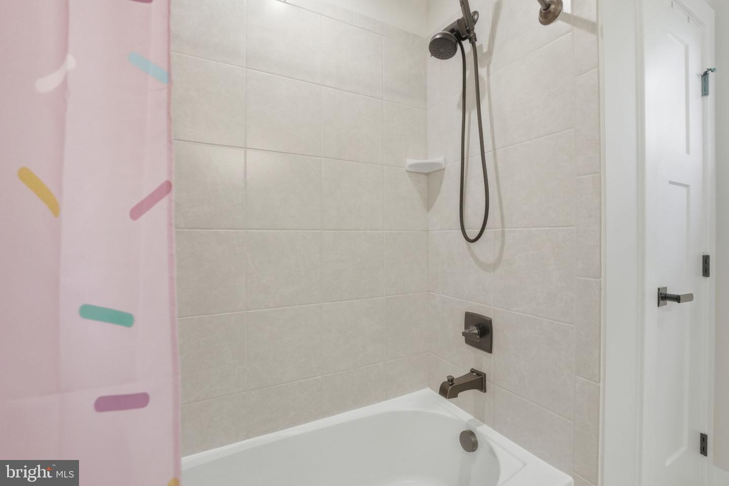 11202 PRESWICK LN, SPOTSYLVANIA, Virginia 22551, 7 Bedrooms Bedrooms, ,5 BathroomsBathrooms,Residential,For sale,11202 PRESWICK LN,VASP2037738 MLS # VASP2037738