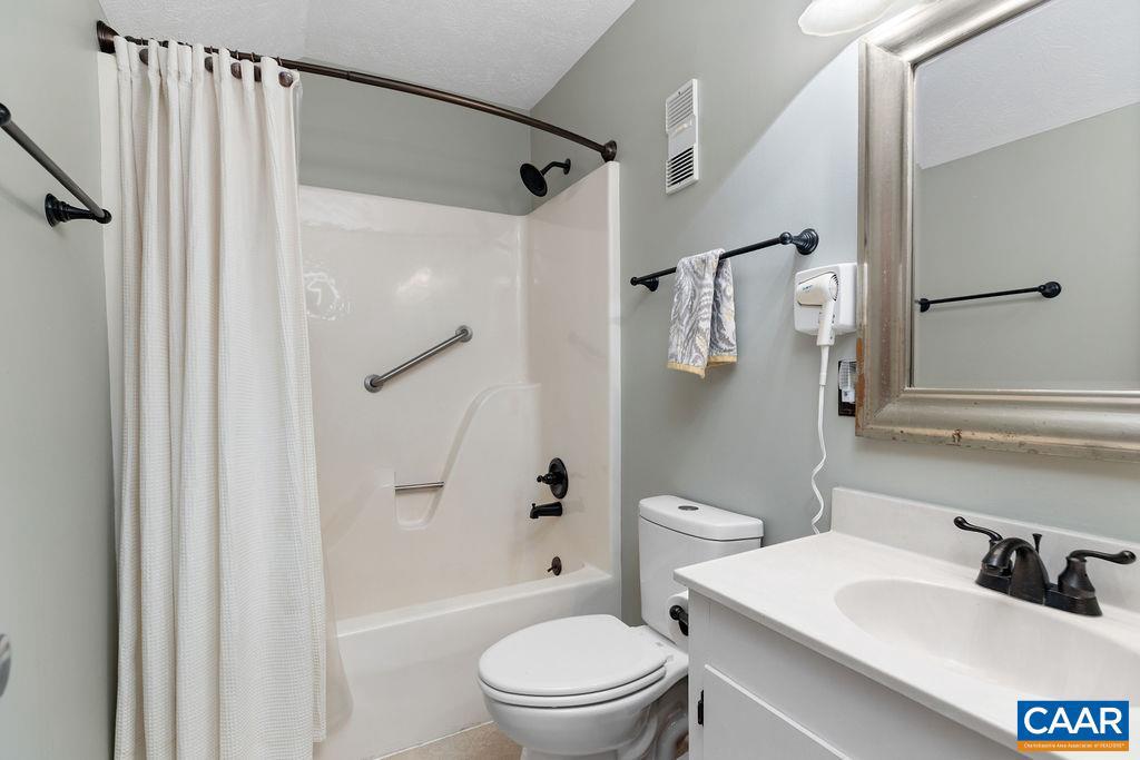 453 THREE RIDGES CONDOS, WINTERGREEN RESORT, Virginia 22967, 2 Bedrooms Bedrooms, ,2 BathroomsBathrooms,Residential,For sale,453 THREE RIDGES CONDOS,671316 MLS # 671316