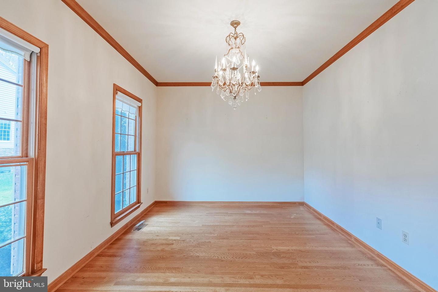 8454 TOLL HOUSE RD, ANNANDALE, Virginia 22003, 5 Bedrooms Bedrooms, ,3 BathroomsBathrooms,Residential,For sale,8454 TOLL HOUSE RD,VAFX2279906 MLS # VAFX2279906