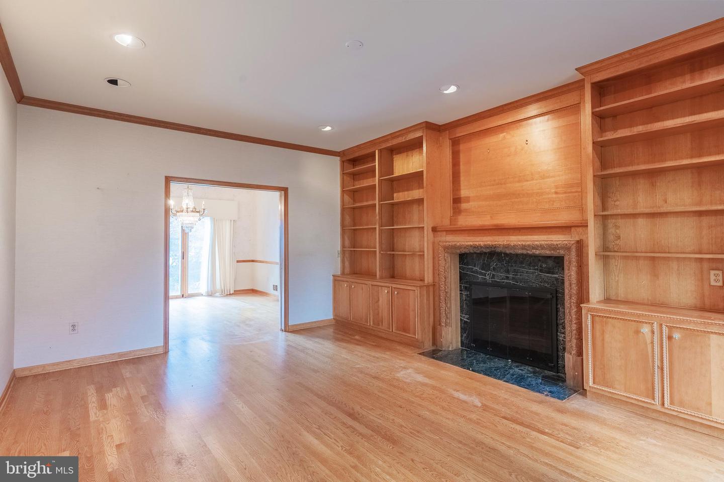 8454 TOLL HOUSE RD, ANNANDALE, Virginia 22003, 5 Bedrooms Bedrooms, ,3 BathroomsBathrooms,Residential,For sale,8454 TOLL HOUSE RD,VAFX2279906 MLS # VAFX2279906