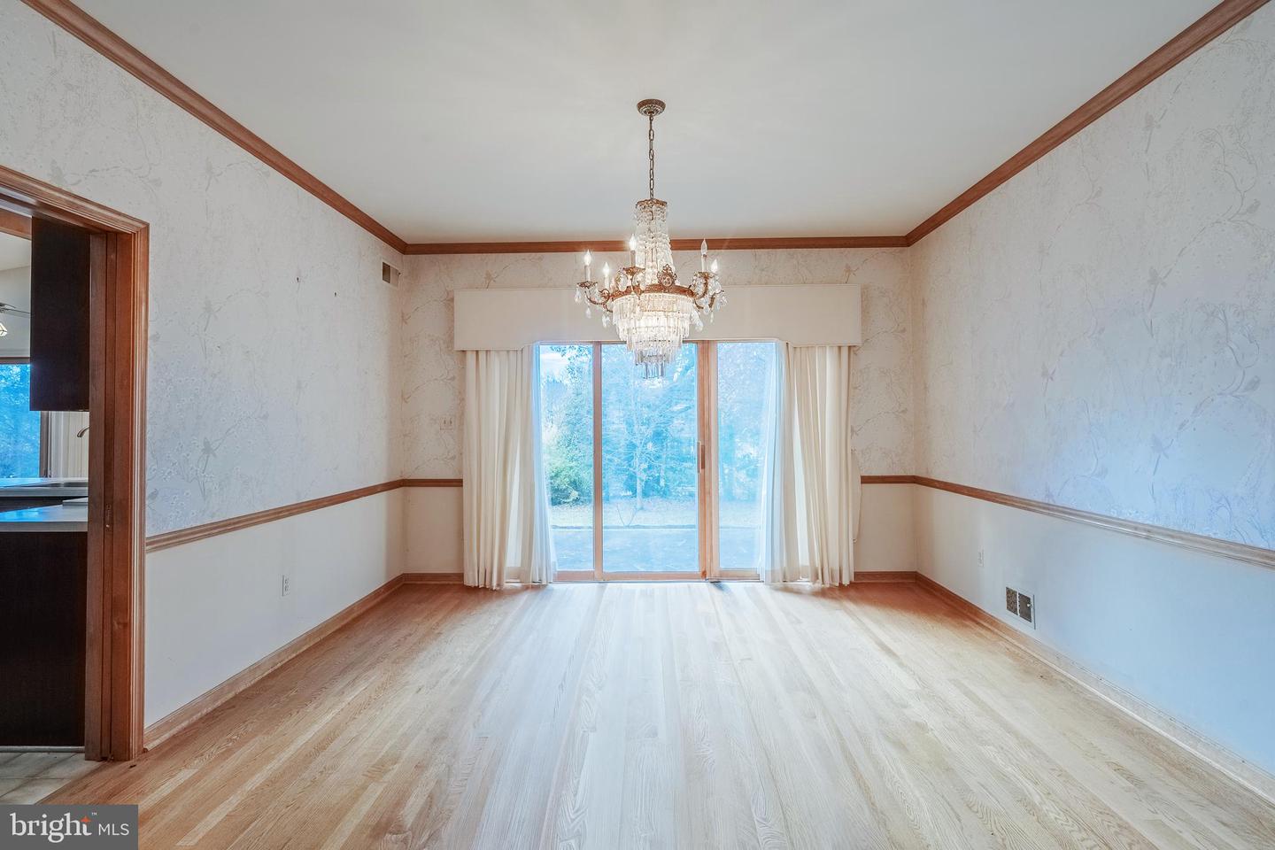 8454 TOLL HOUSE RD, ANNANDALE, Virginia 22003, 5 Bedrooms Bedrooms, ,3 BathroomsBathrooms,Residential,For sale,8454 TOLL HOUSE RD,VAFX2279906 MLS # VAFX2279906