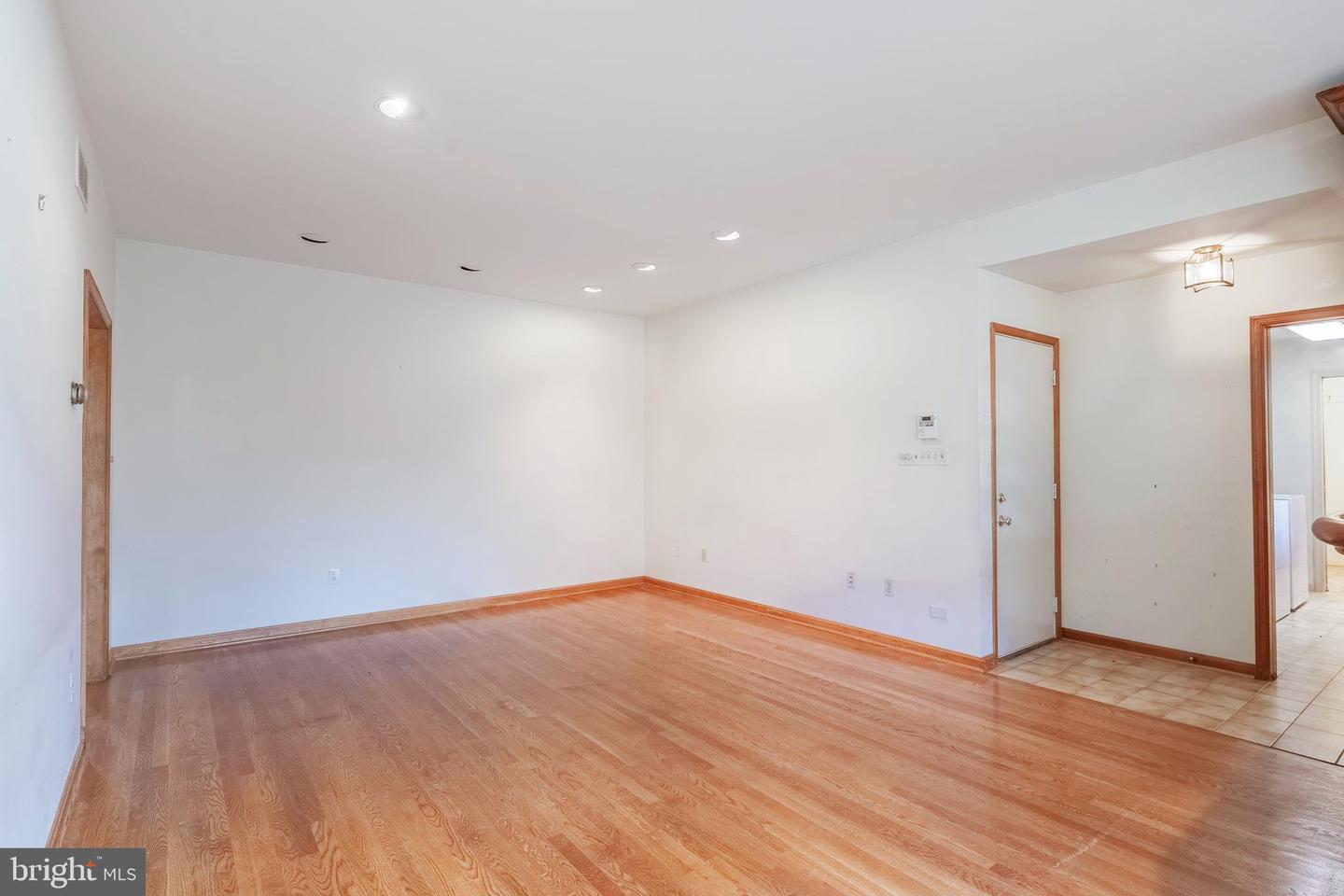 8454 TOLL HOUSE RD, ANNANDALE, Virginia 22003, 5 Bedrooms Bedrooms, ,3 BathroomsBathrooms,Residential,For sale,8454 TOLL HOUSE RD,VAFX2279906 MLS # VAFX2279906