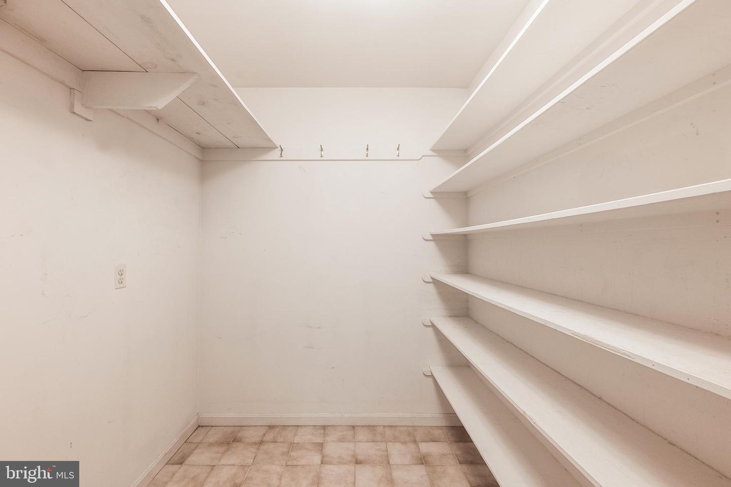 8454 TOLL HOUSE RD, ANNANDALE, Virginia 22003, 5 Bedrooms Bedrooms, ,3 BathroomsBathrooms,Residential,For sale,8454 TOLL HOUSE RD,VAFX2279906 MLS # VAFX2279906