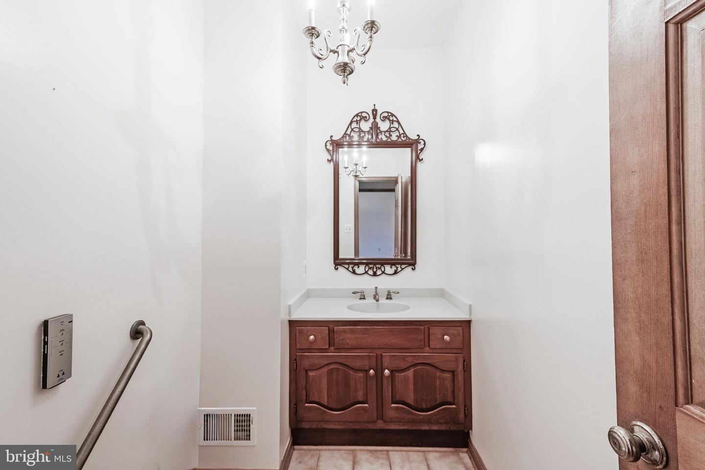 8454 TOLL HOUSE RD, ANNANDALE, Virginia 22003, 5 Bedrooms Bedrooms, ,3 BathroomsBathrooms,Residential,For sale,8454 TOLL HOUSE RD,VAFX2279906 MLS # VAFX2279906