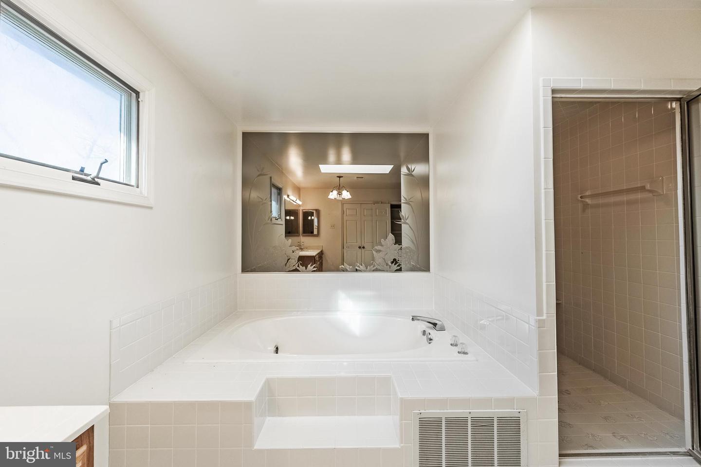 8454 TOLL HOUSE RD, ANNANDALE, Virginia 22003, 5 Bedrooms Bedrooms, ,3 BathroomsBathrooms,Residential,For sale,8454 TOLL HOUSE RD,VAFX2279906 MLS # VAFX2279906