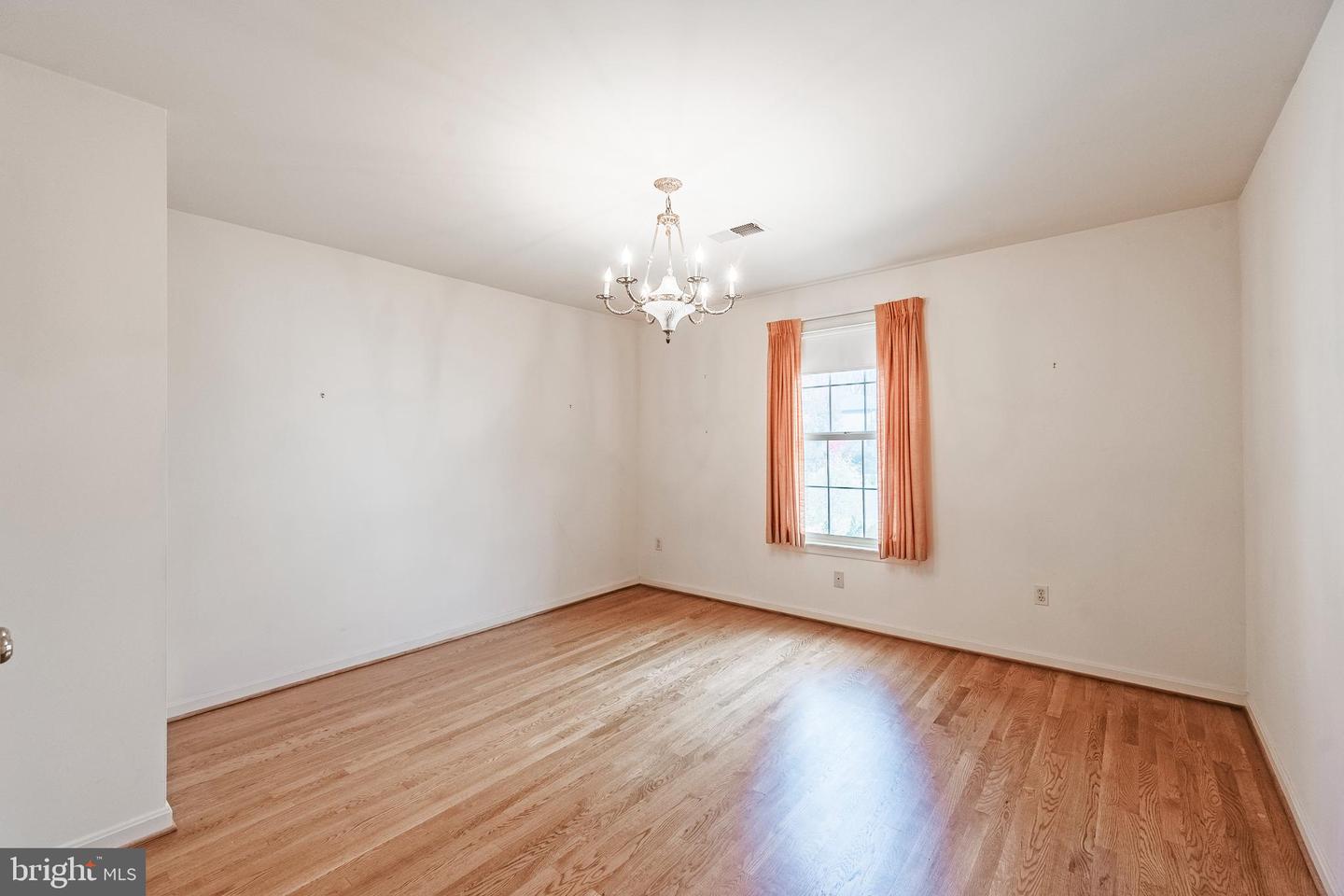 8454 TOLL HOUSE RD, ANNANDALE, Virginia 22003, 5 Bedrooms Bedrooms, ,3 BathroomsBathrooms,Residential,For sale,8454 TOLL HOUSE RD,VAFX2279906 MLS # VAFX2279906