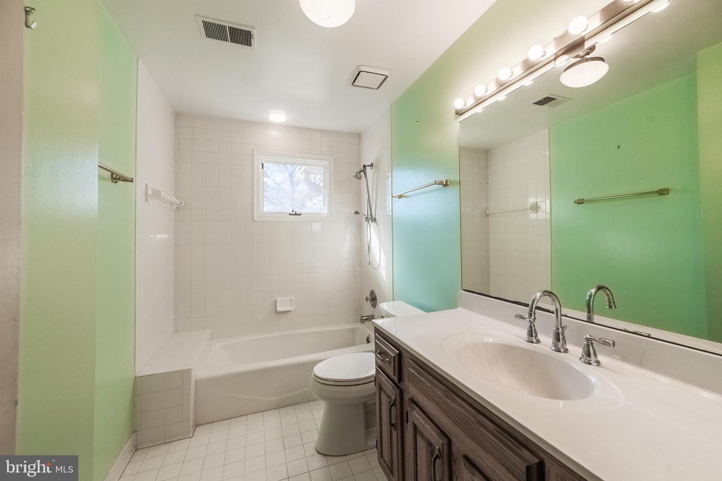 8454 TOLL HOUSE RD, ANNANDALE, Virginia 22003, 5 Bedrooms Bedrooms, ,3 BathroomsBathrooms,Residential,For sale,8454 TOLL HOUSE RD,VAFX2279906 MLS # VAFX2279906