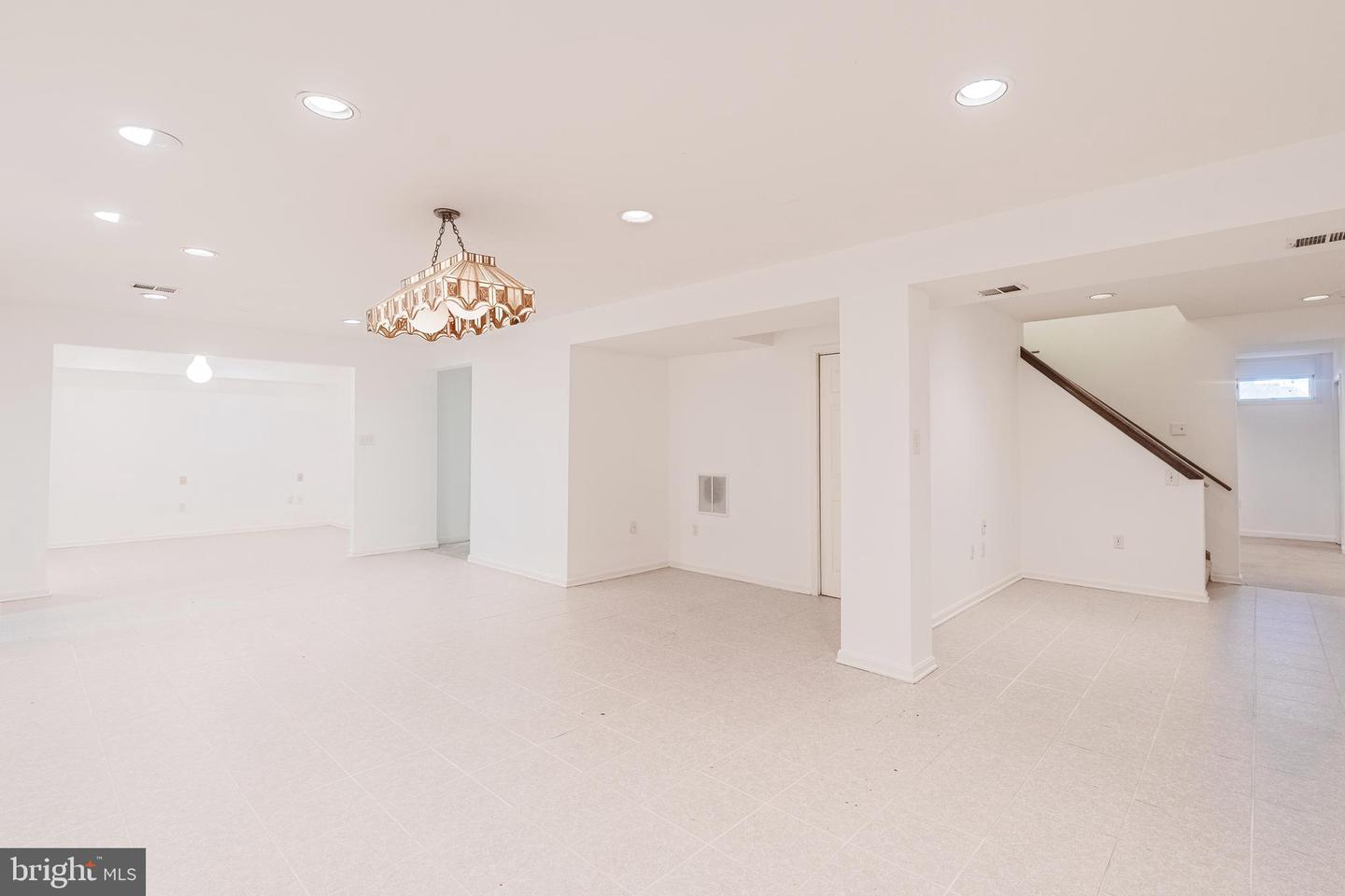 8454 TOLL HOUSE RD, ANNANDALE, Virginia 22003, 5 Bedrooms Bedrooms, ,3 BathroomsBathrooms,Residential,For sale,8454 TOLL HOUSE RD,VAFX2279906 MLS # VAFX2279906