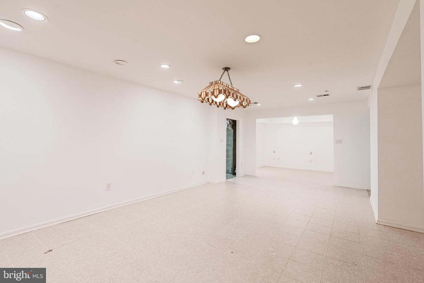 8454 TOLL HOUSE RD, ANNANDALE, Virginia 22003, 5 Bedrooms Bedrooms, ,3 BathroomsBathrooms,Residential,For sale,8454 TOLL HOUSE RD,VAFX2279906 MLS # VAFX2279906