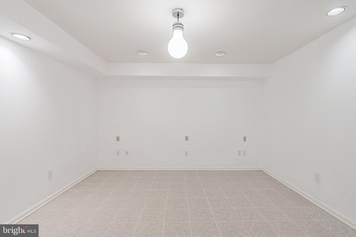 8454 TOLL HOUSE RD, ANNANDALE, Virginia 22003, 5 Bedrooms Bedrooms, ,3 BathroomsBathrooms,Residential,For sale,8454 TOLL HOUSE RD,VAFX2279906 MLS # VAFX2279906