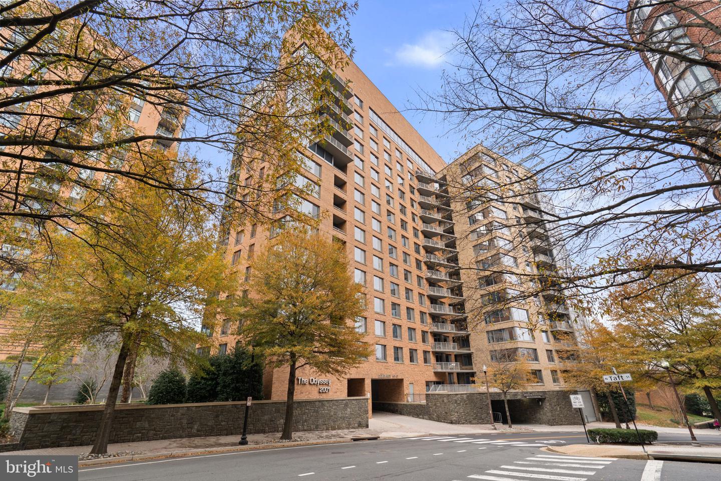 2001 15TH ST N #813, ARLINGTON, Virginia 22201, ,1 BathroomBathrooms,Residential,For sale,2001 15TH ST N #813,VAAR2066292 MLS # VAAR2066292