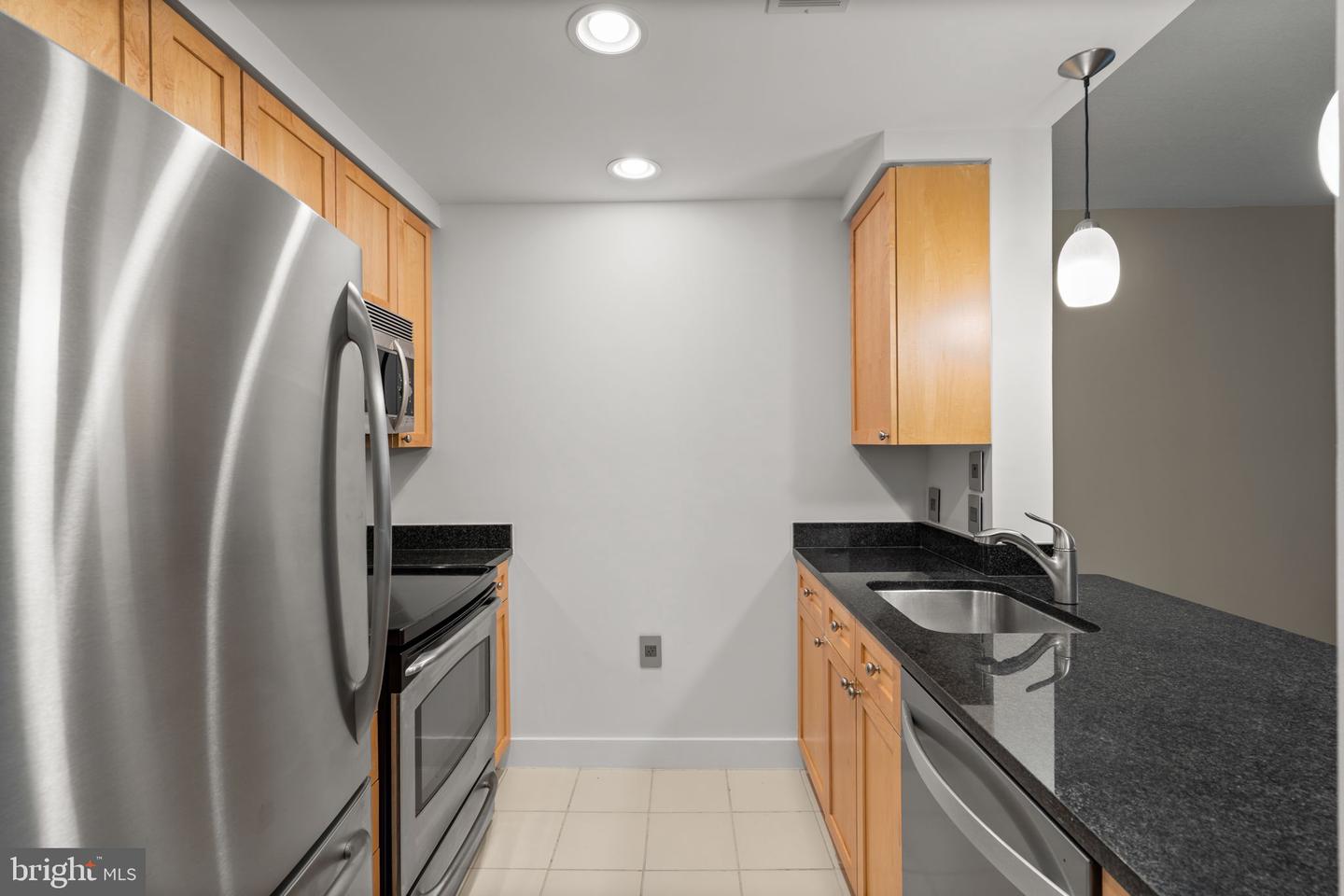 2001 15TH ST N #813, ARLINGTON, Virginia 22201, ,1 BathroomBathrooms,Residential,For sale,2001 15TH ST N #813,VAAR2066292 MLS # VAAR2066292