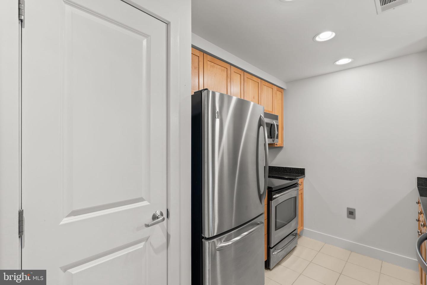 2001 15TH ST N #813, ARLINGTON, Virginia 22201, ,1 BathroomBathrooms,Residential,For sale,2001 15TH ST N #813,VAAR2066292 MLS # VAAR2066292